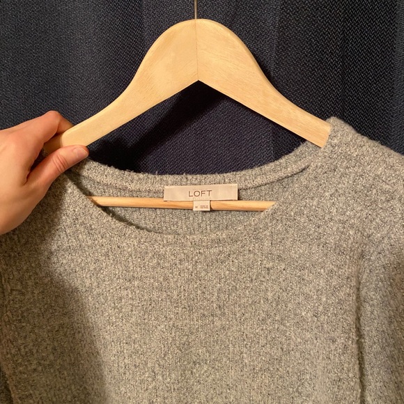 LOFT - Comfy grey oversized hi-side split sweater - Picture 3 of 5